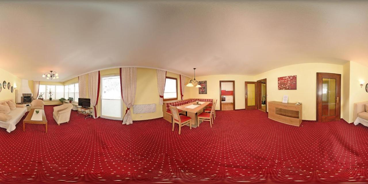 Ferienhotel Gasthof Zur Post ウンタータウエルン エクステリア 写真