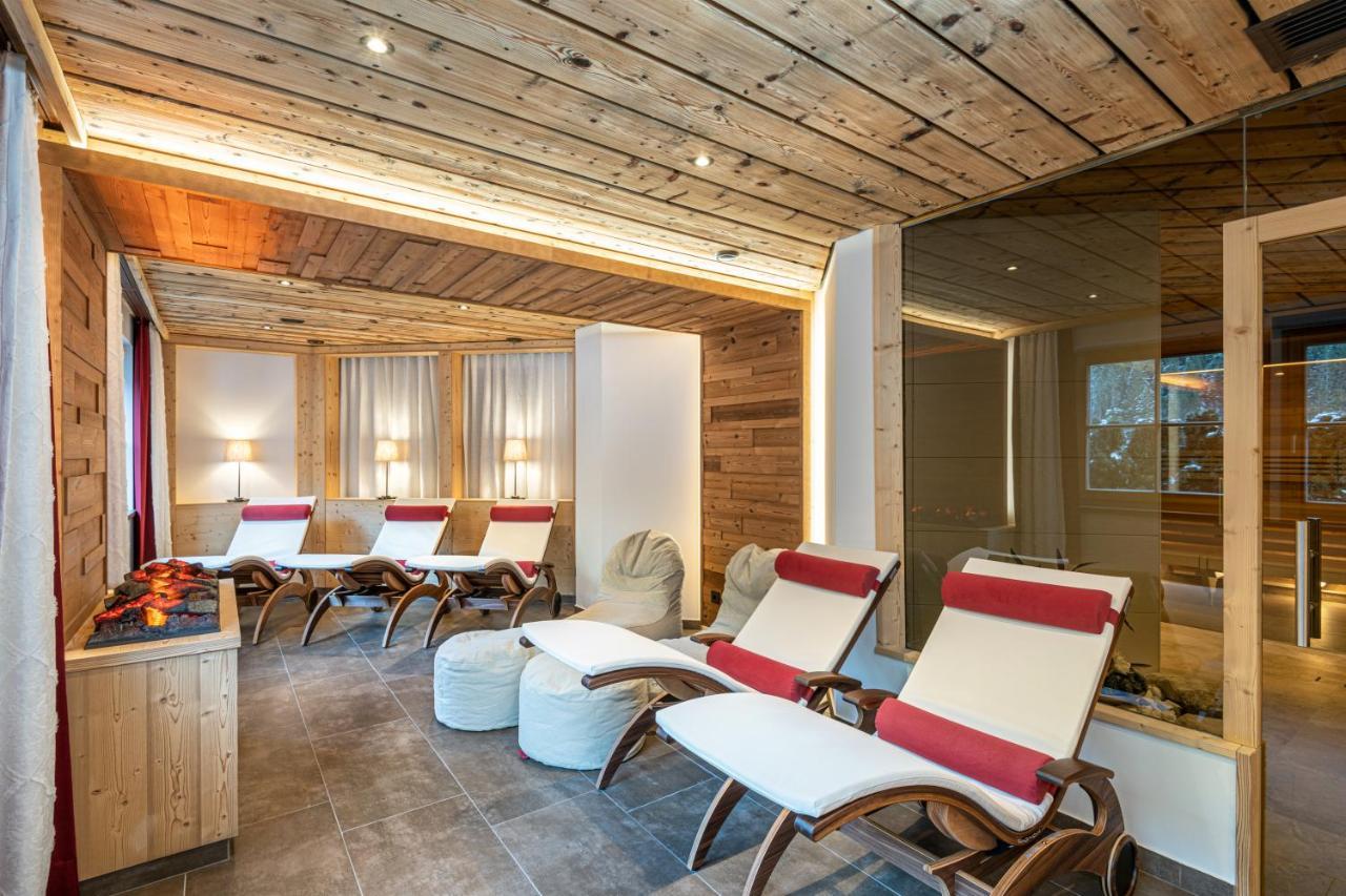 Ferienhotel Gasthof Zur Post ウンタータウエルン エクステリア 写真