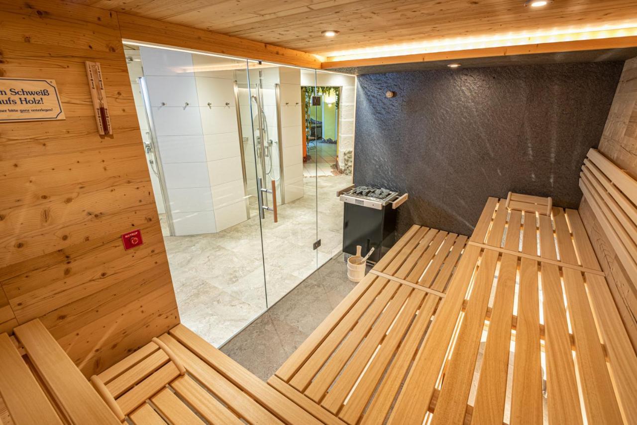 Ferienhotel Gasthof Zur Post ウンタータウエルン エクステリア 写真
