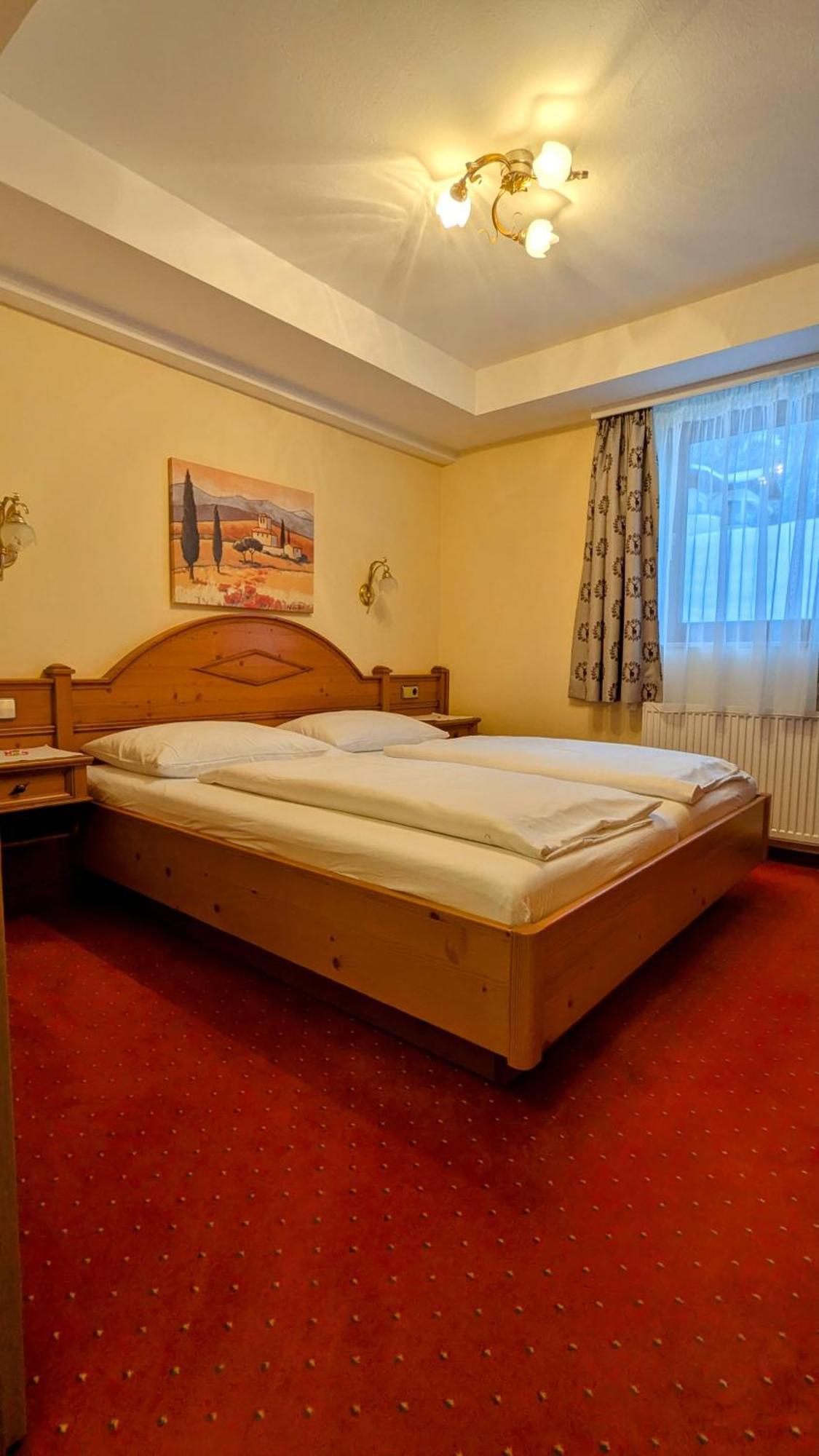 Ferienhotel Gasthof Zur Post ウンタータウエルン エクステリア 写真